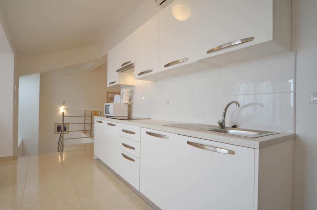 Apartments And Rooms Camaiore Rovinj Exterior photo